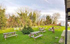 The Green Man Pub And Hotel By Oyo